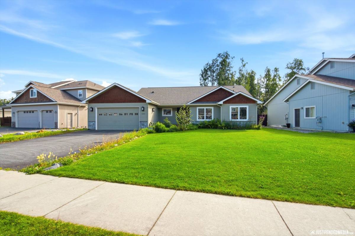 House for rent at 13351 Rosser Dr, Eagle River, AK 99577