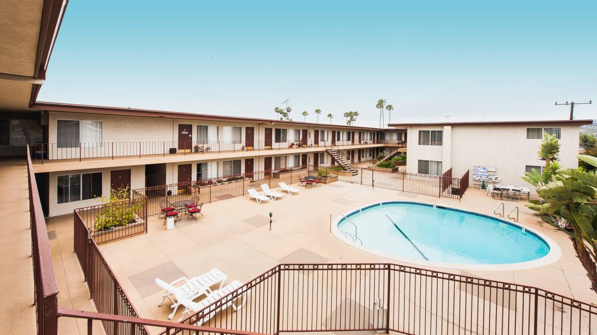 Apartment for rent at 4208 Sepulveda Blvd, Torrance, CA 90505