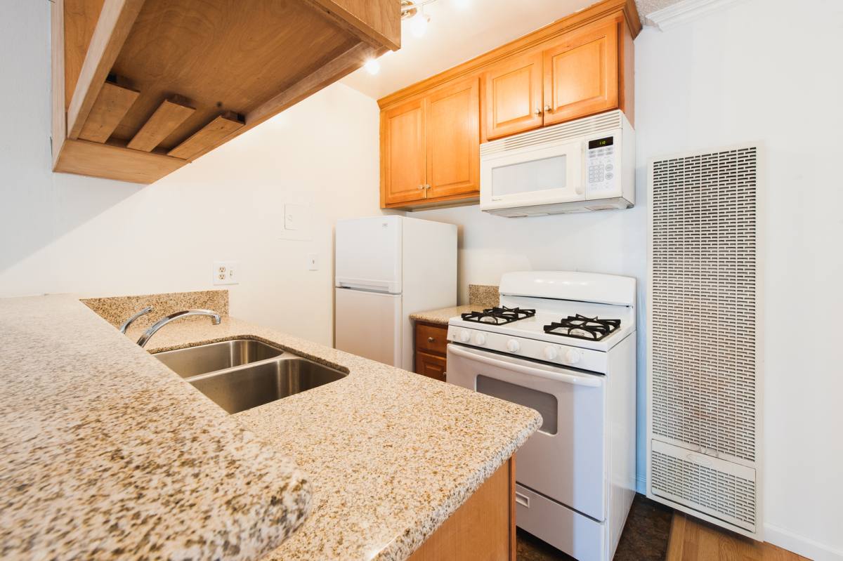 Apartment for rent at 4208 Sepulveda Blvd, Torrance, CA 90505
