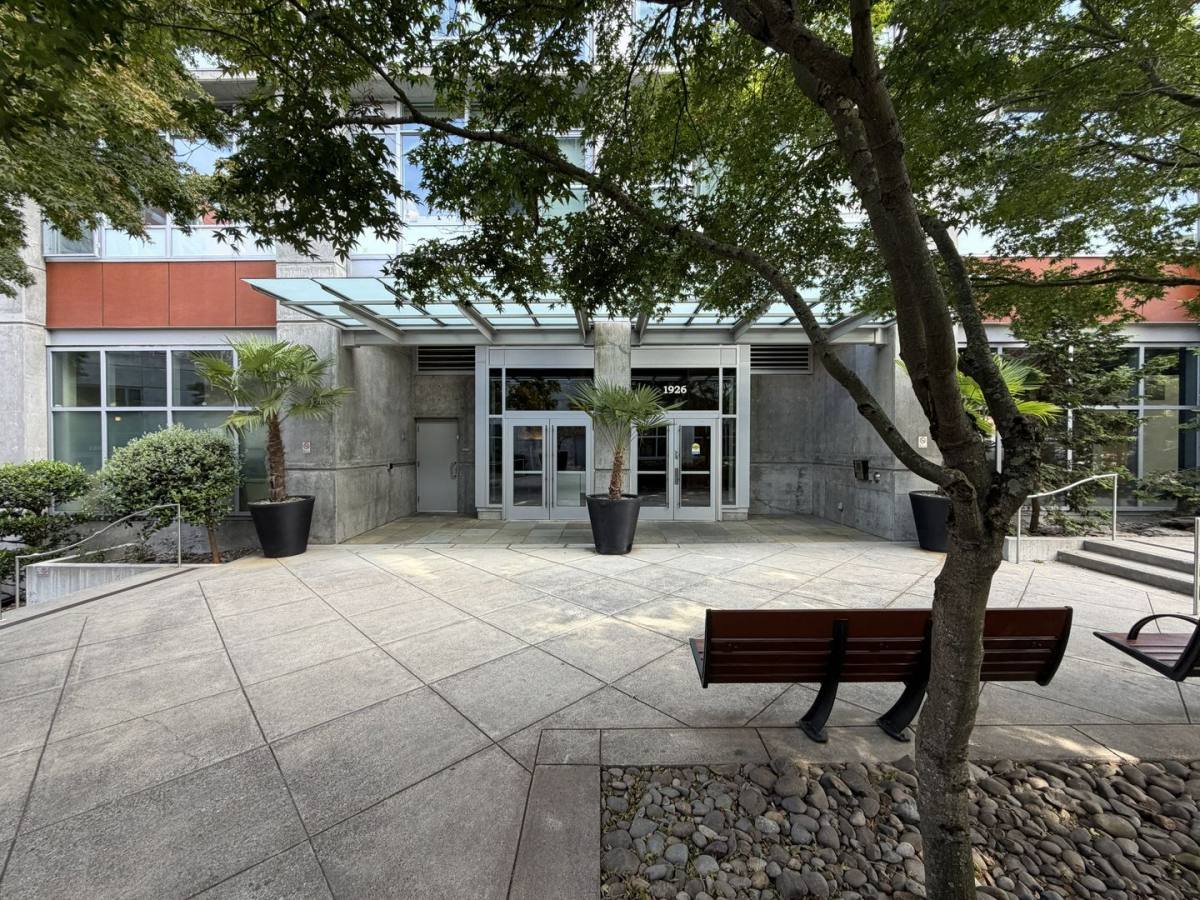 House for rent at 1926 W Burnside St #704, Portland, OR 97209