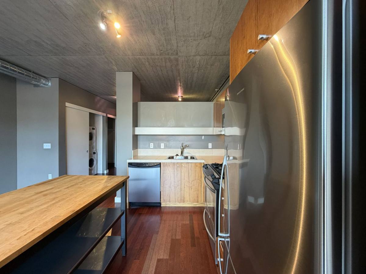 House for rent at 1926 W Burnside St #704, Portland, OR 97209