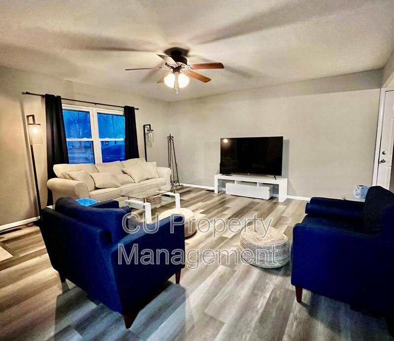 House for rent at 618 Dogwood Dr, Champaign, IL 61821