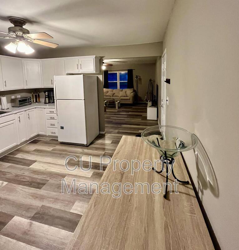 House for rent at 618 Dogwood Dr, Champaign, IL 61821
