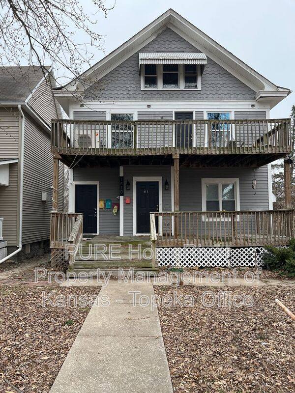 Apartment for rent at 1620 SW College Ave #1, Topeka, KS 66604