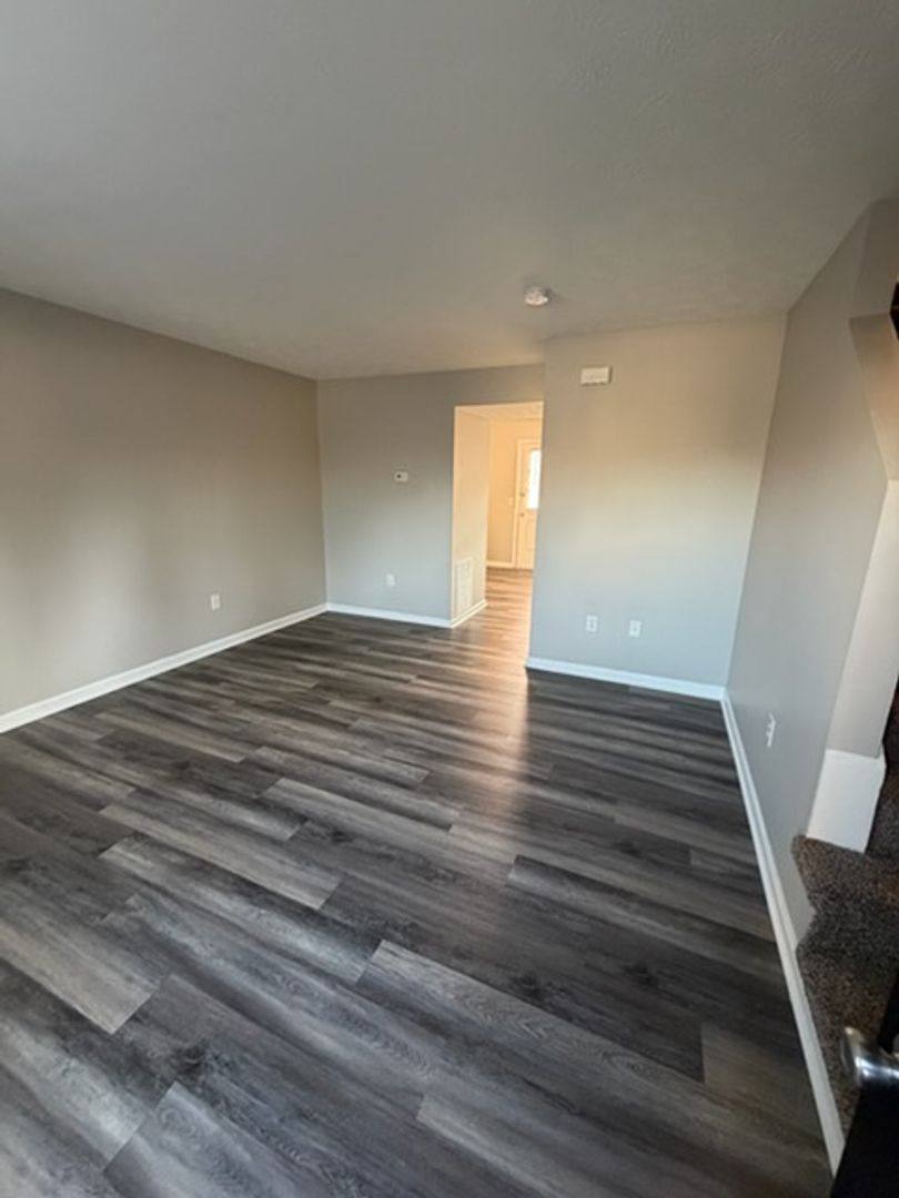 Apartment for rent at 217 Churchill Dr, Richmond, KY 40475