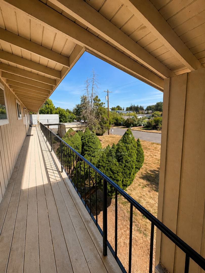 Apartment for rent at 130 Whitman St N, Monmouth, OR 97361