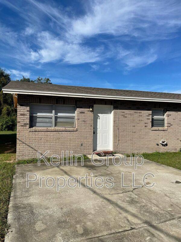 Apartment for rent at 160 N Nekoma Ave #1, Lake Alfred, FL 33850