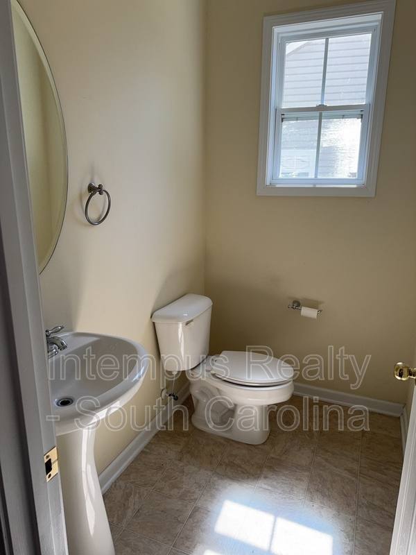 House for rent at 42 Woods Bay Rd, Bluffton, SC 29910