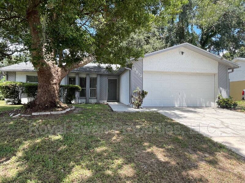 House for rent at 3812 Dovehollow Dr, Lakeland, FL 33812