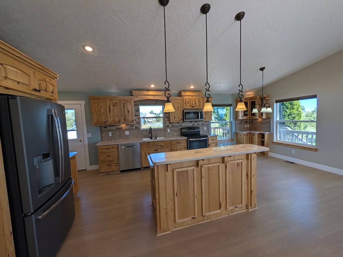 House for rent at 616 Hogan St, Cottonwood, ID 83522