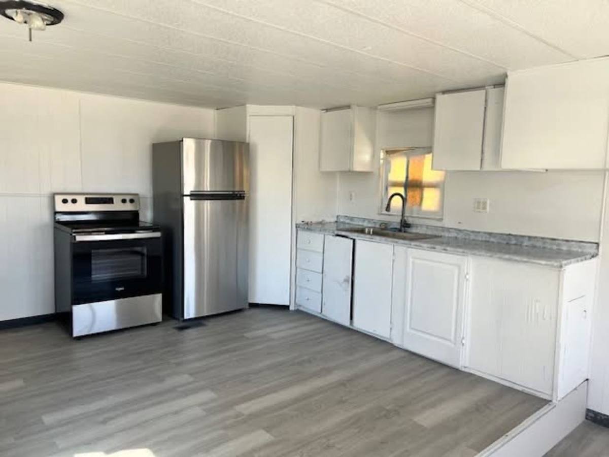 Apartment for rent at Golden Rail Trailer Park, 17 S 600 W, Burley, ID 83318