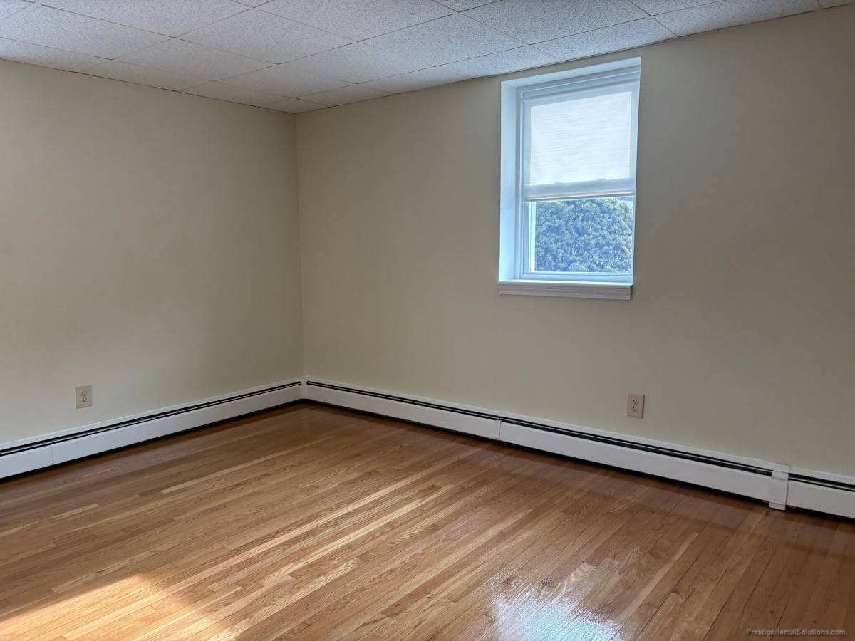 Apartment for rent at 1731 Washington St #14, Braintree, MA 02184