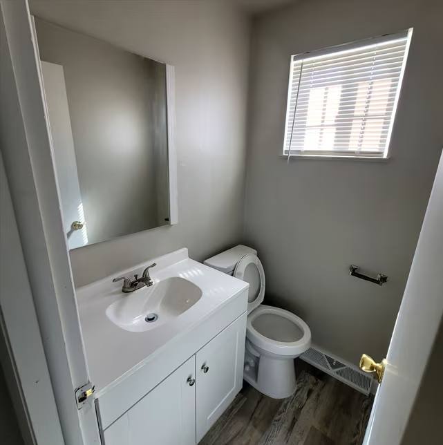 Townhouse for rent at 4640 Applegrove NW, North Canton, OH 44720