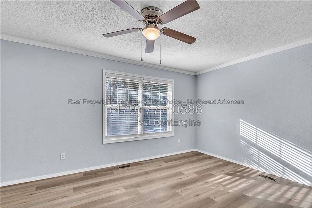 House for rent at 2 Sutton Lane, Bella Vista, AR 72715