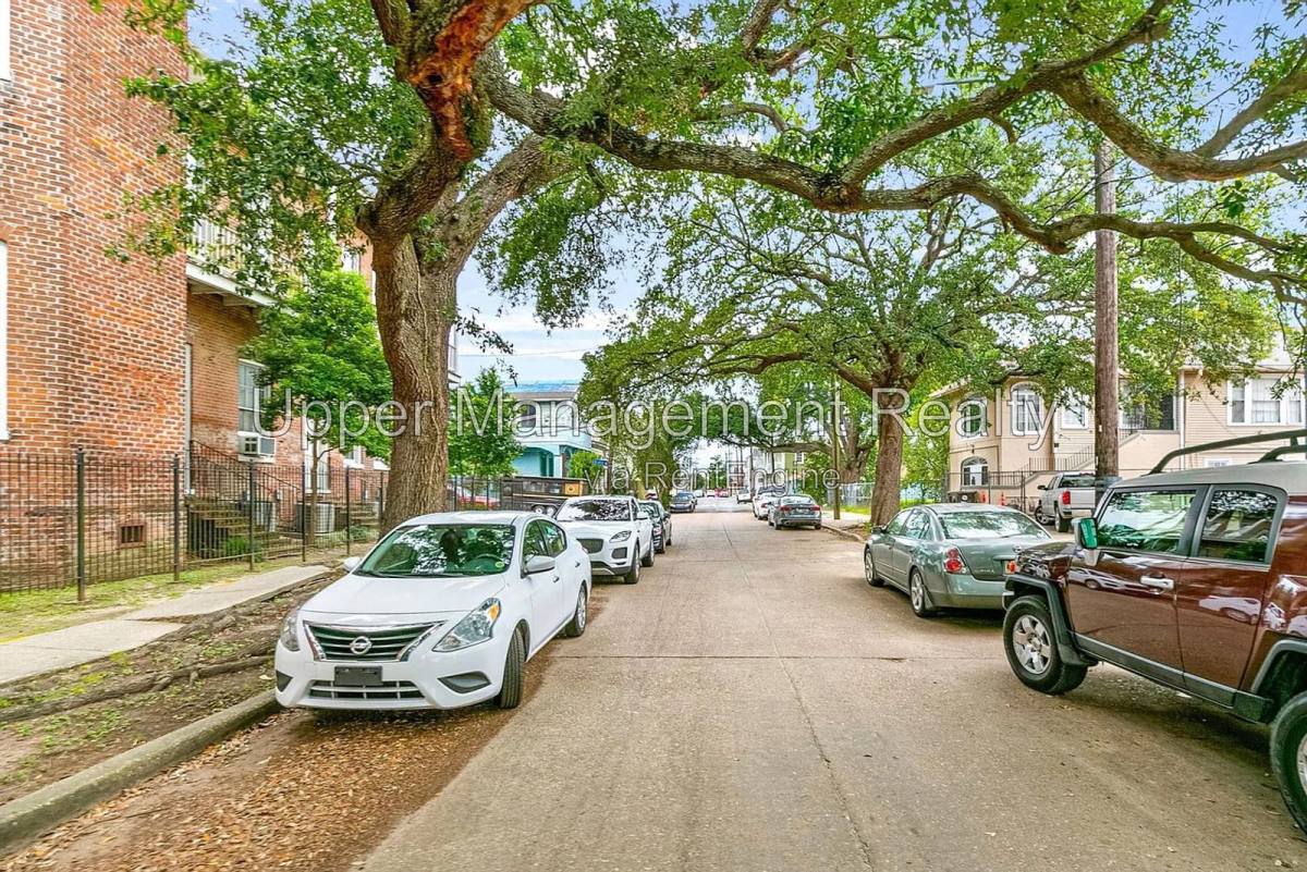 Apartment for rent at 1711 Saint Andrew St #1711 1A, New Orleans, LA 70113