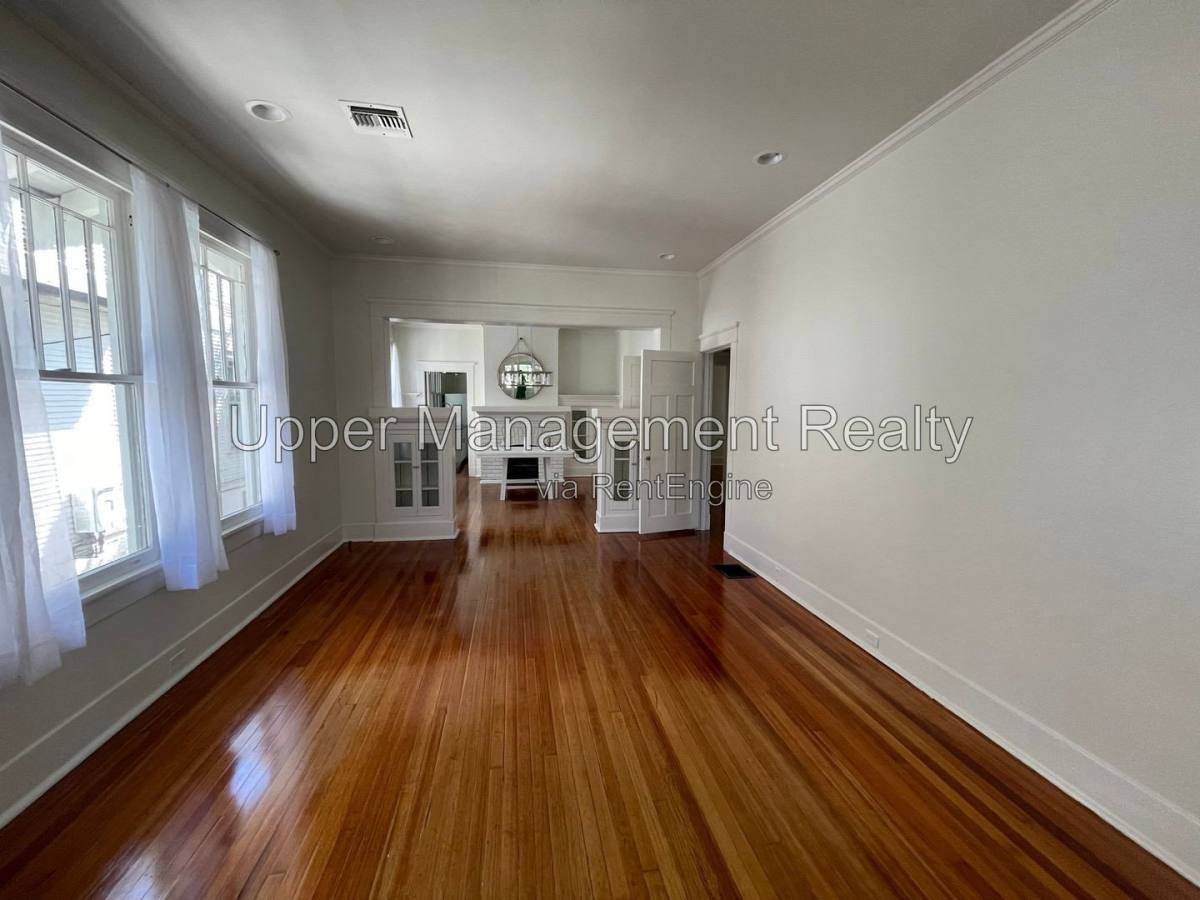 Apartment for rent at 1519 Pine St, New Orleans, LA 70118