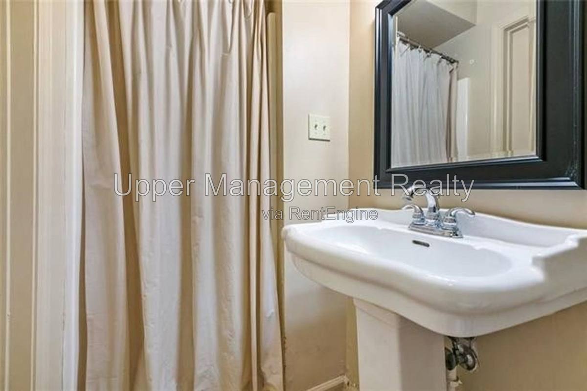 House for rent at 2330 Palmer Ave, New Orleans, LA 70118