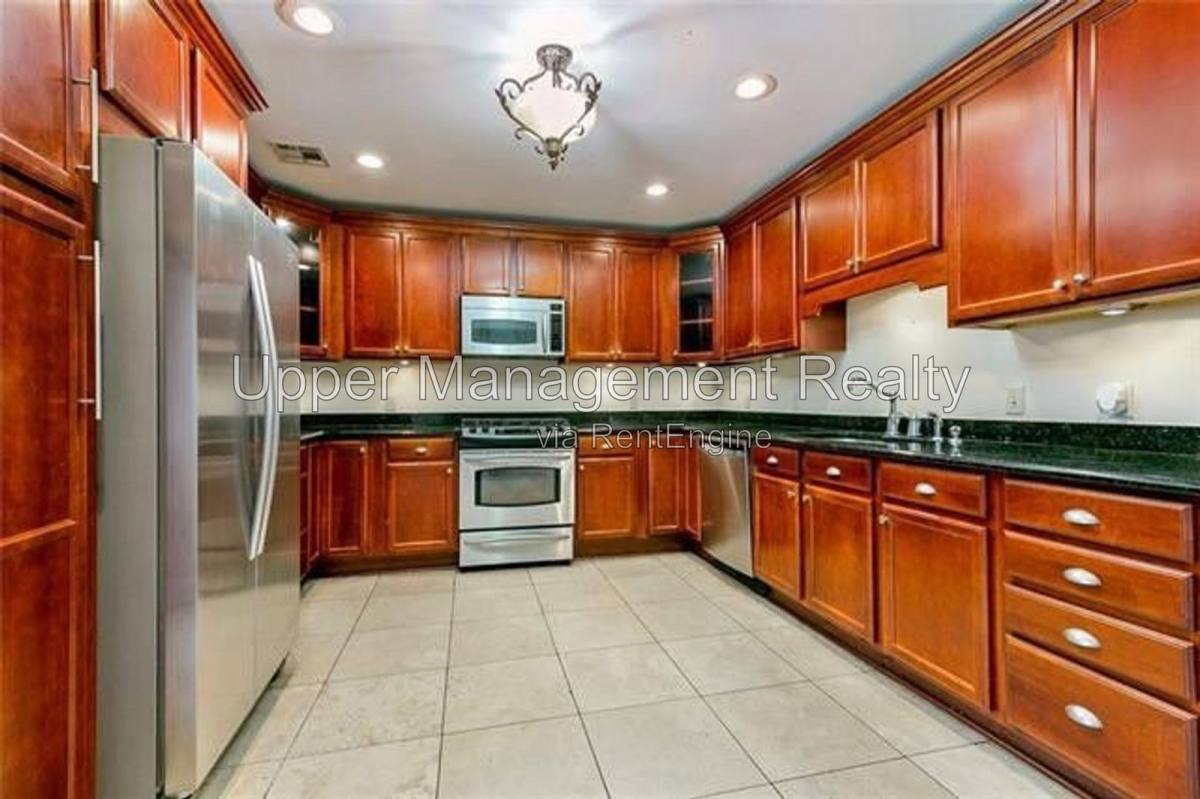 House for rent at 2330 Palmer Ave, New Orleans, LA 70118