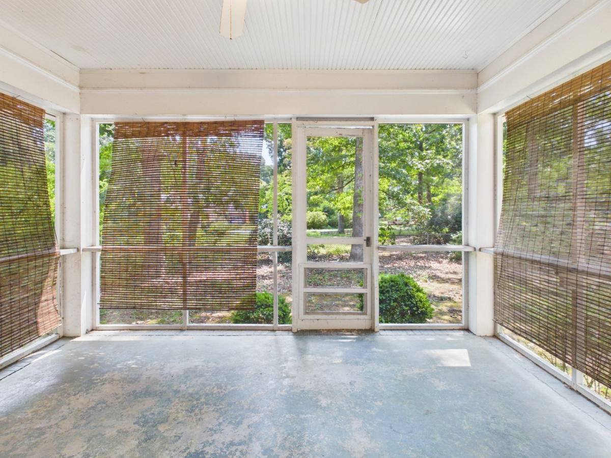 House for rent at 2253 Brookwood Rd, Richmond, VA 23235