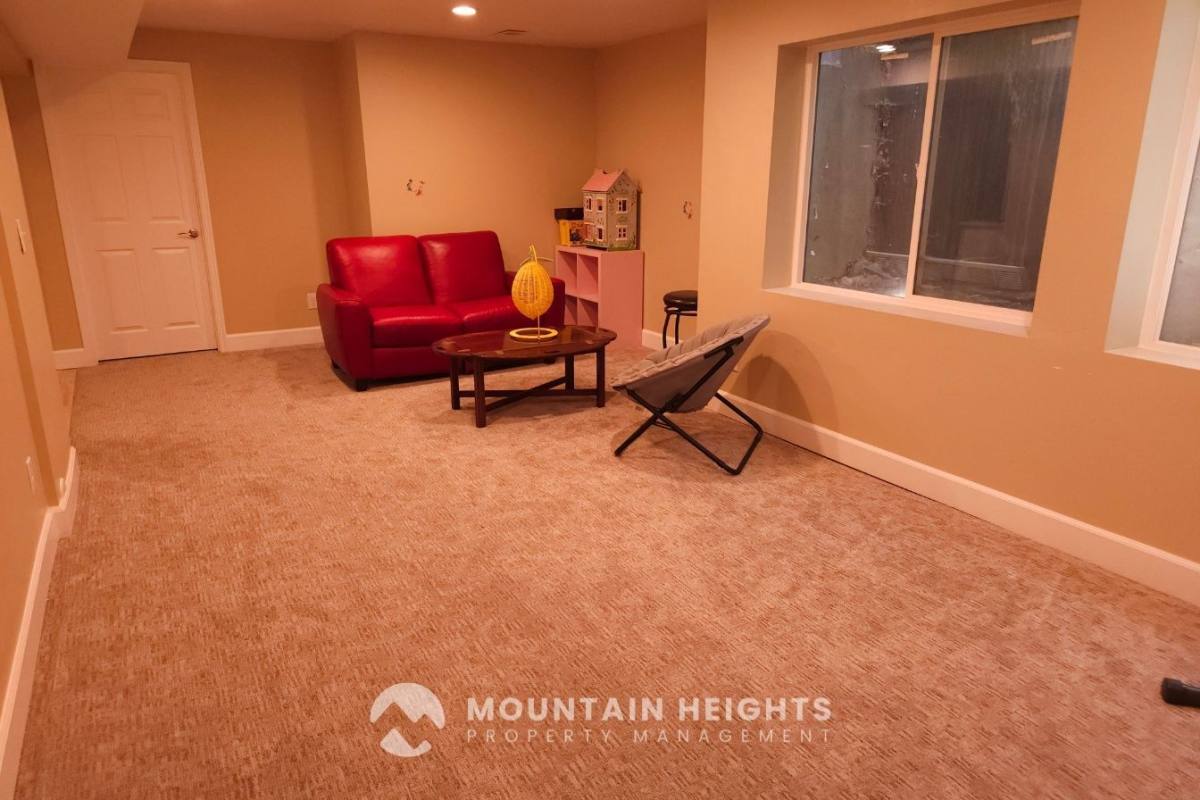 House for rent at 2096 Rainbow Point Dr, Salt Lake City, UT 84124