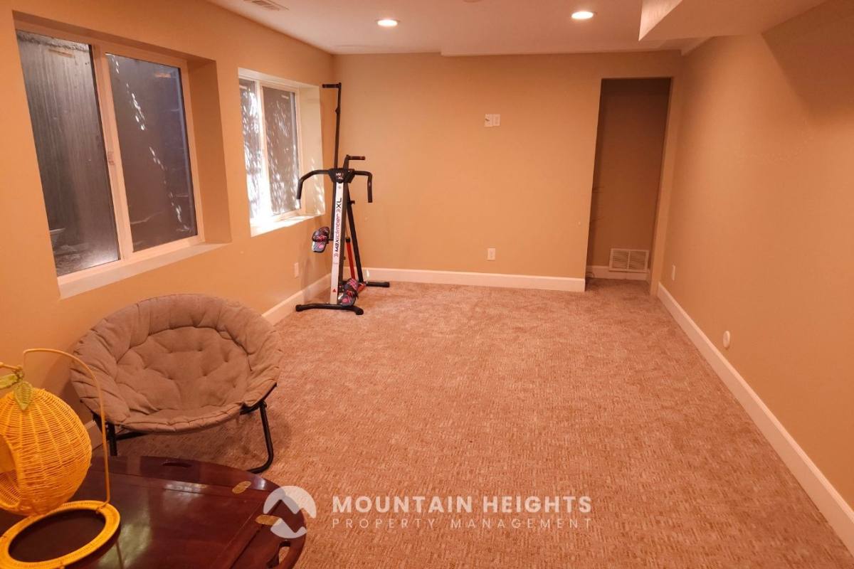 House for rent at 2096 Rainbow Point Dr, Salt Lake City, UT 84124