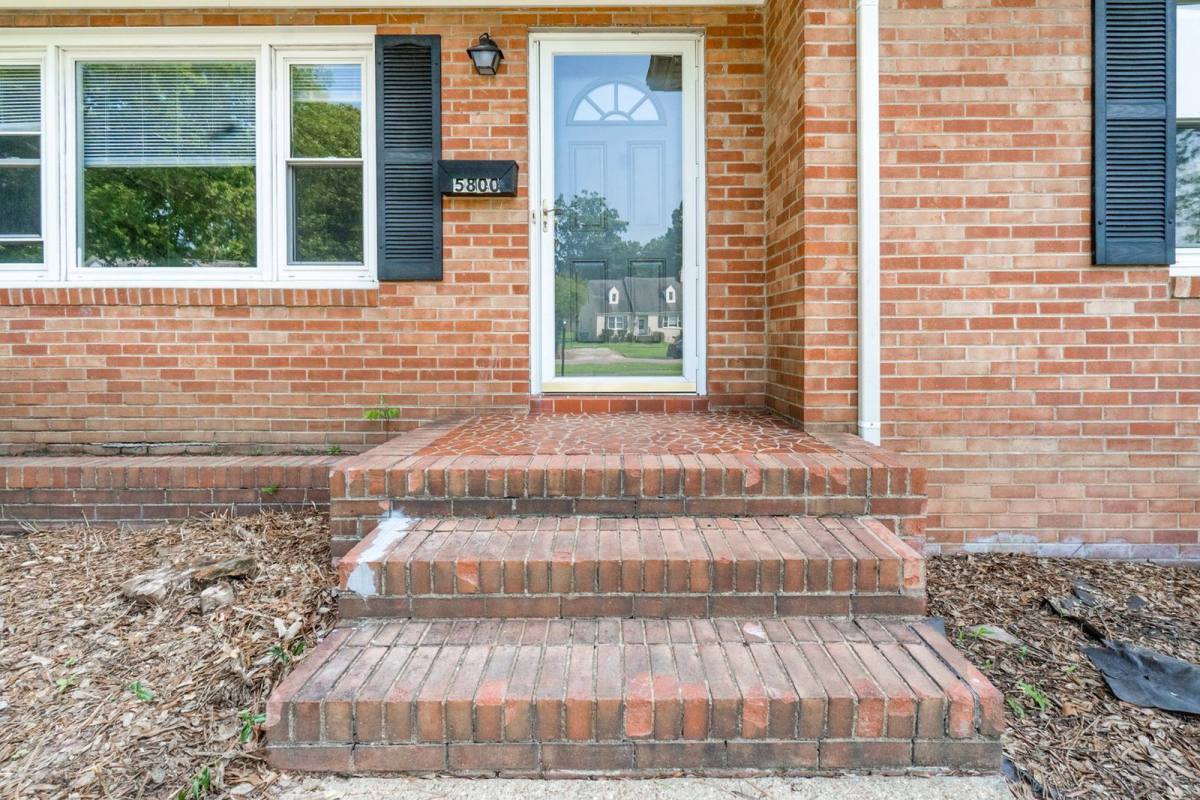 House for rent at 5800 Fitzhugh Ave, Richmond, VA 23226