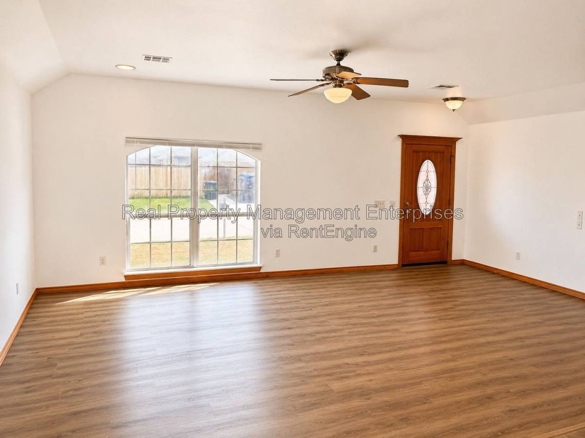 Apartment for rent at 4713 Castle Bay Cove, Oklahoma City, OK 73115