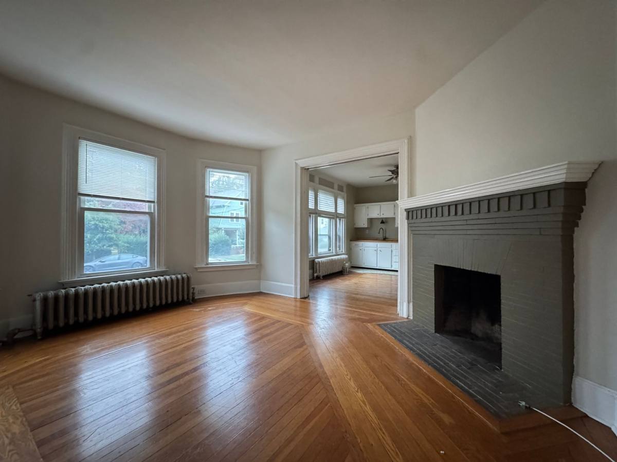 Apartment for rent at 310 Willow St, New Haven, CT 06511