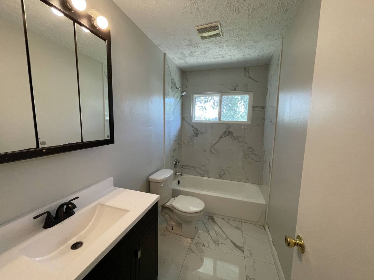 House for rent at 7508 Elm Dr, La Vista, NE 68128