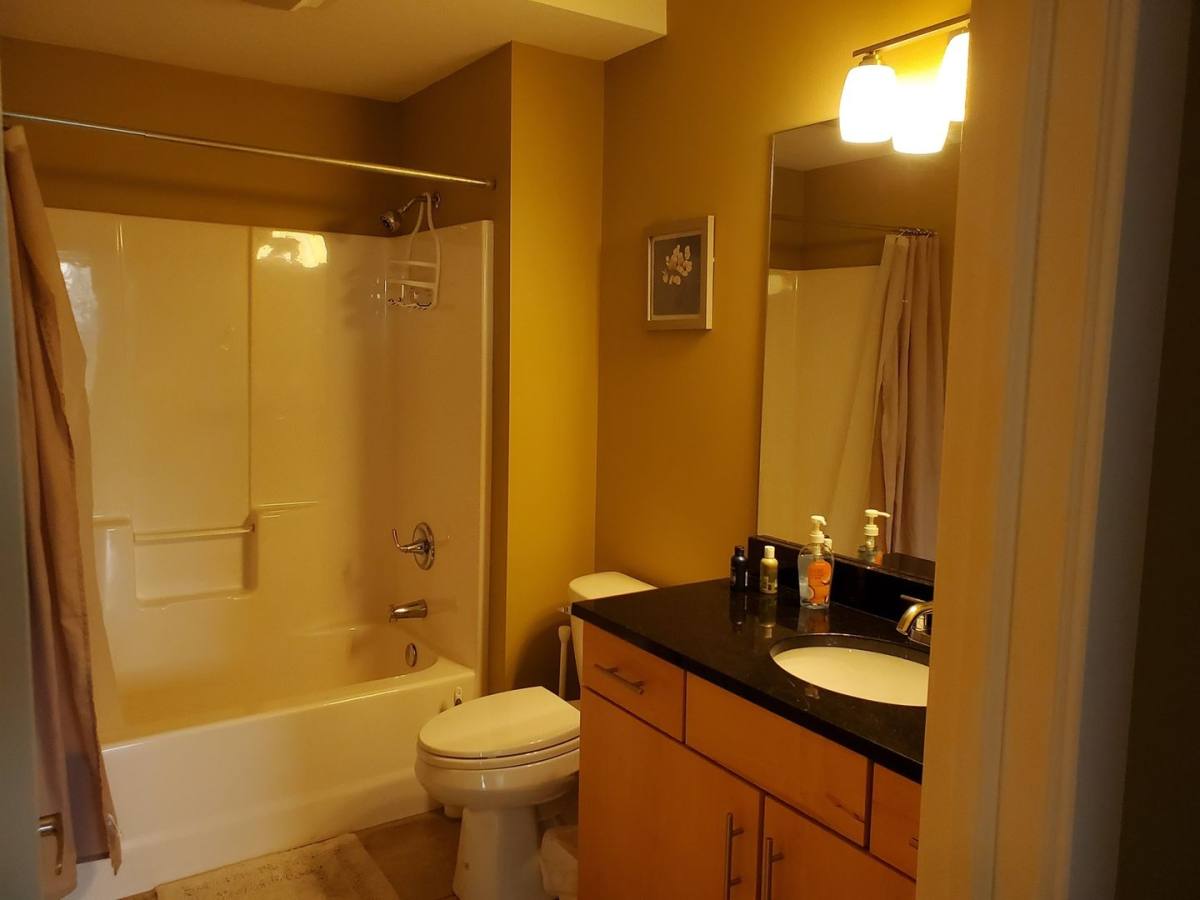 Condo for rent at 1221 Broad St, St. Joseph, MI 49085