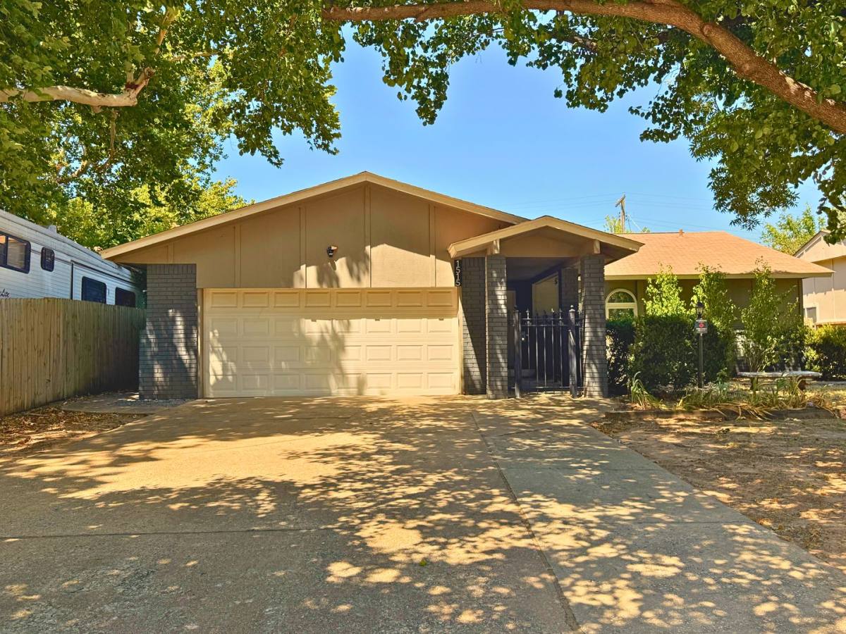 House for rent at 1515 E 61st St, Tulsa, OK 74136