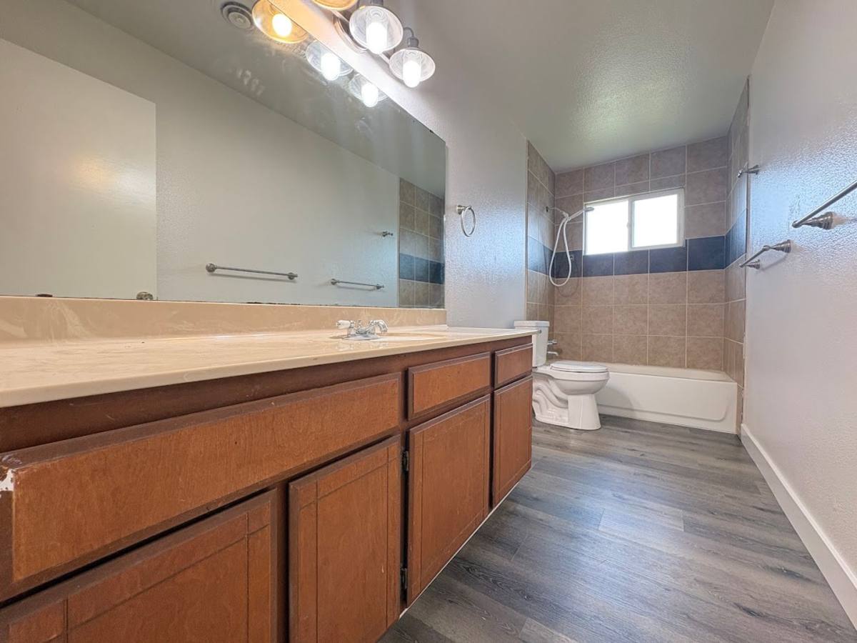 House for rent at 900 Wendy Hope Dr, Galt, CA 95632