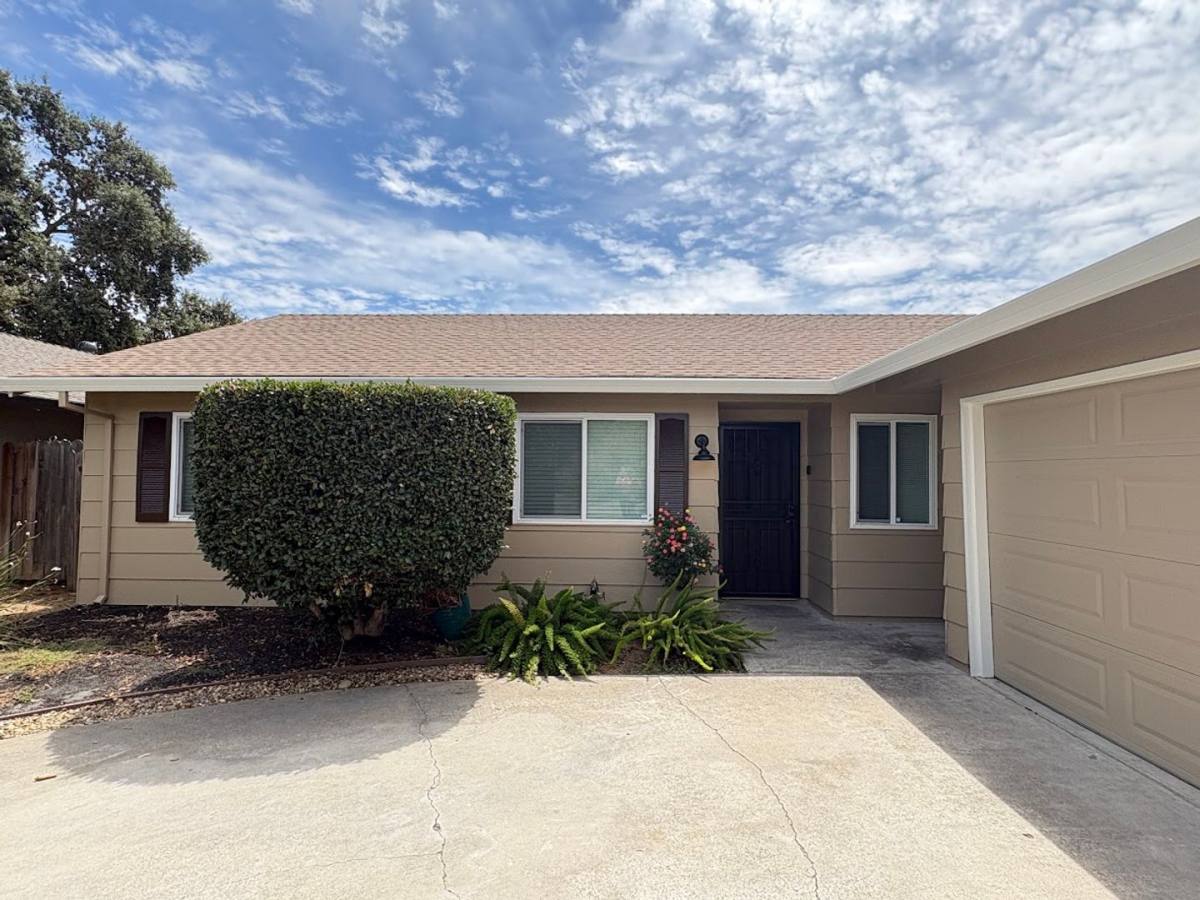 House for rent at 900 Wendy Hope Dr, Galt, CA 95632