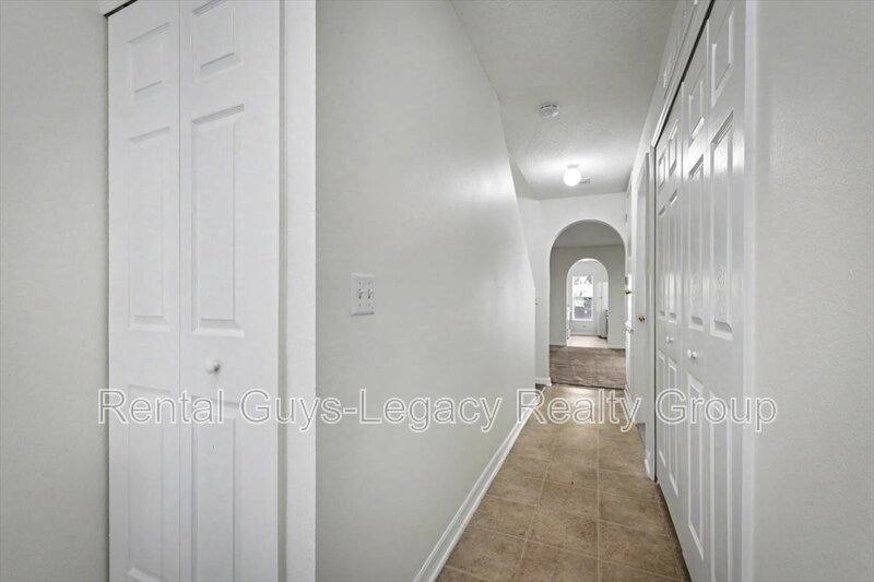 Townhouse for rent at 7414 Palm Hills Dr, Jacksonville, FL 32244