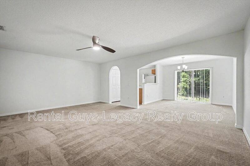 Townhouse for rent at 7414 Palm Hills Dr, Jacksonville, FL 32244