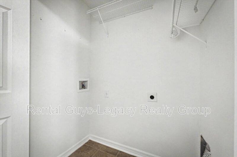 Townhouse for rent at 7414 Palm Hills Dr, Jacksonville, FL 32244