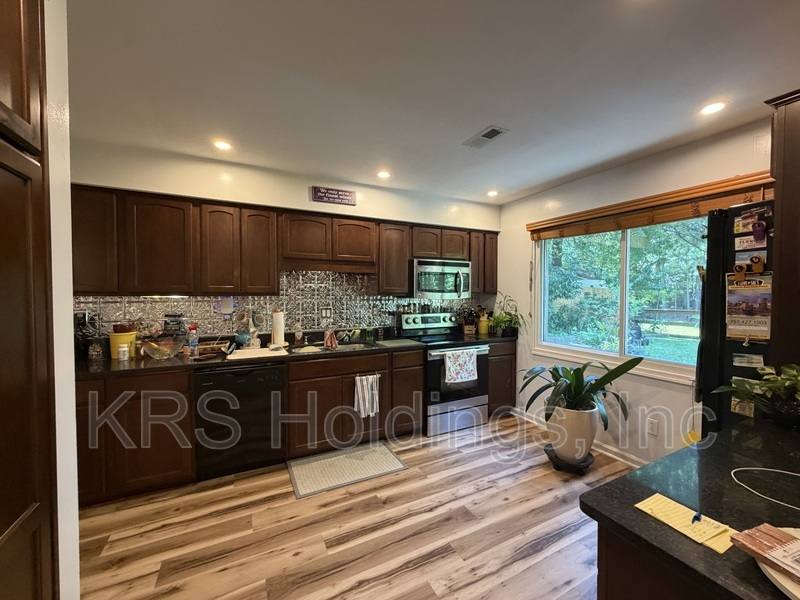 House for rent at 3877 Sherman Oaks Ave, Virginia Beach, VA 23456