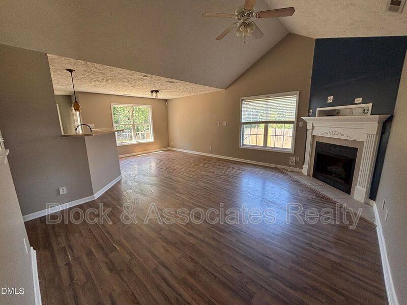 House for rent at 337 Americana Dr, Raeford, NC 28376