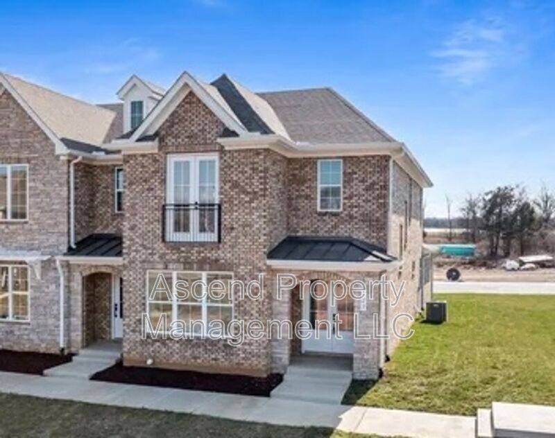 Townhouse for rent at 100 Leggo Ave, Mount Juliet, TN 37122