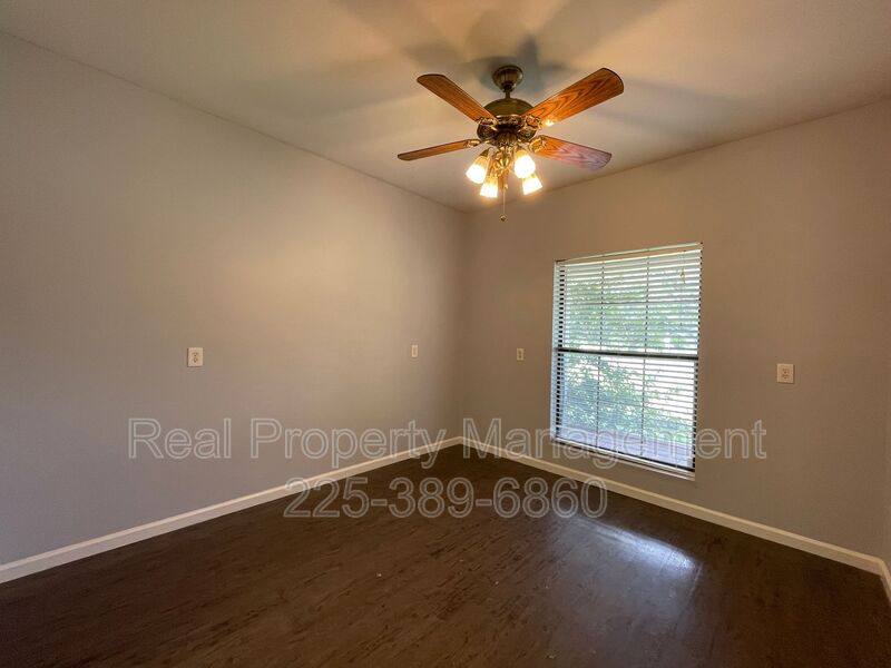 House for rent at 25491 Plantation Ave, Denham Springs, LA 70726