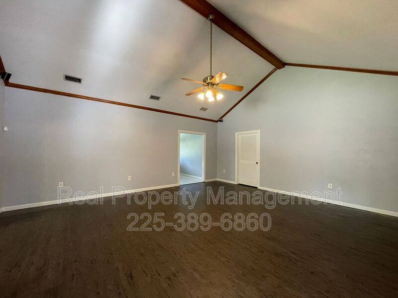 House for rent at 25491 Plantation Ave, Denham Springs, LA 70726