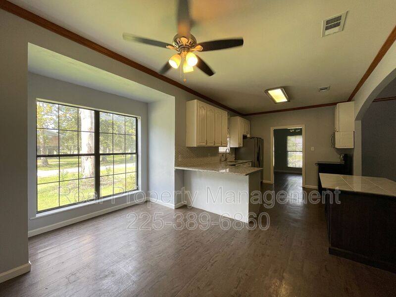 House for rent at 25491 Plantation Ave, Denham Springs, LA 70726