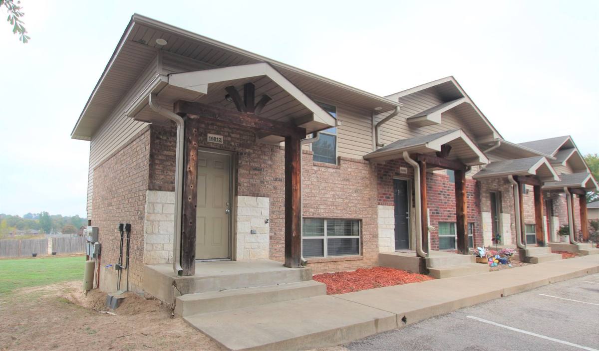 Townhouse for rent at 15984 FM 16 W, Lindale, TX 75771