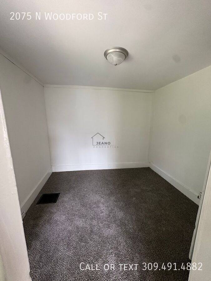 House for rent at 2075 N Woodford St, Decatur, IL 62526