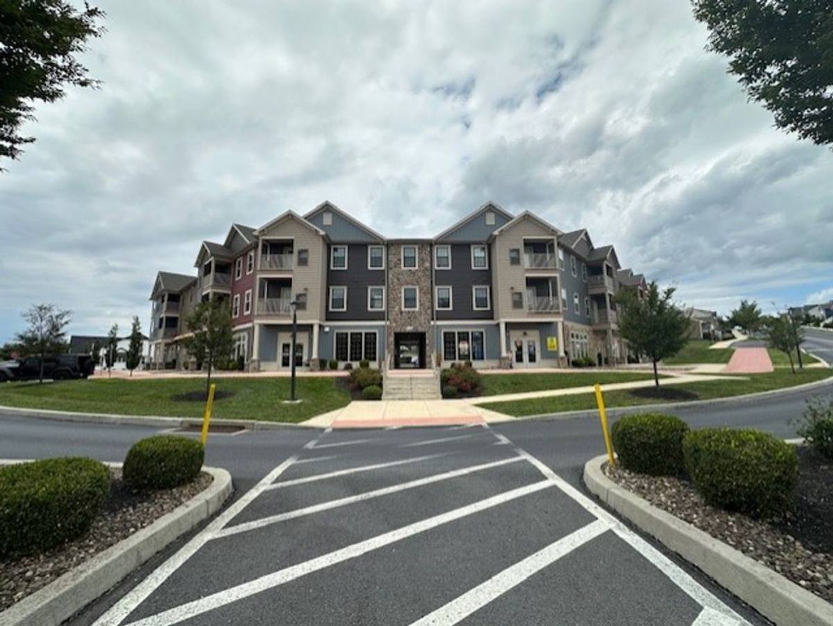Apartment for rent at 1708 Fairmont Dr #301, Harrisburg, PA 17111