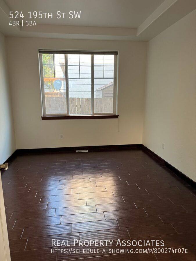 House for rent at 524 195th St SW, Lynnwood, WA 98036