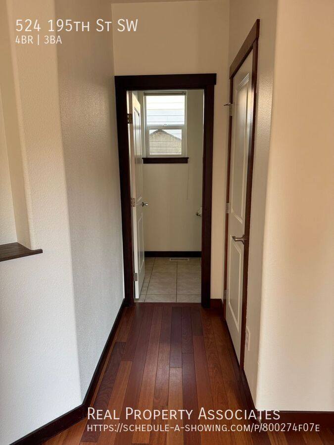 House for rent at 524 195th St SW, Lynnwood, WA 98036