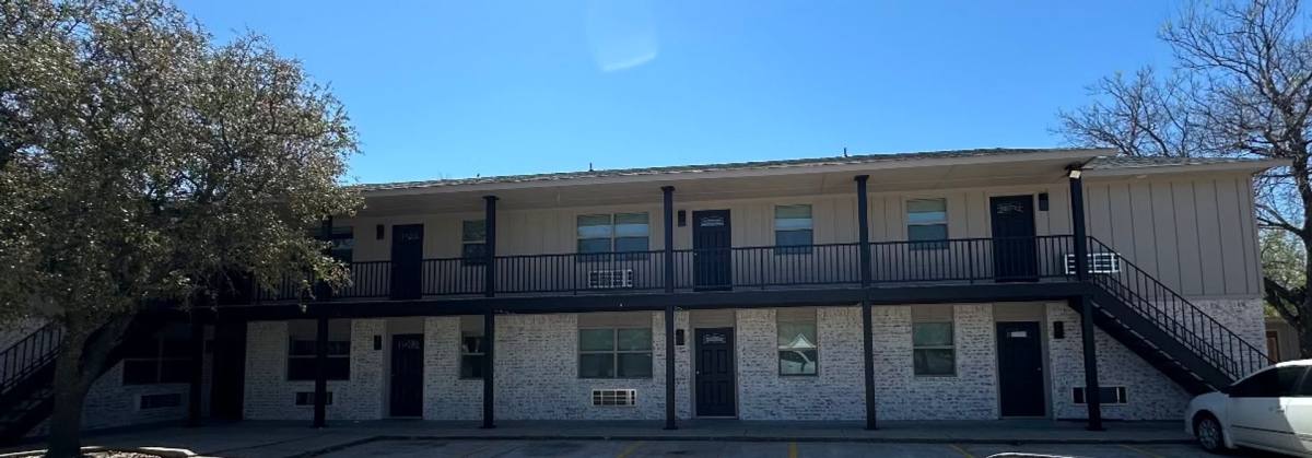 Apartment for rent at Woodgate, 2524-2530 SW G Ave, Lawton, OK 73505