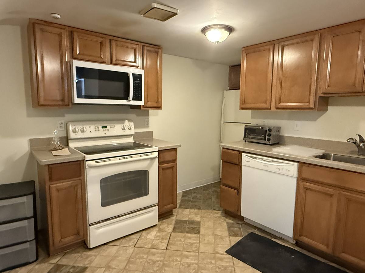 100 Lanark Rd #14, Brighton, MA 02135 - Condo for Rent - Image 10