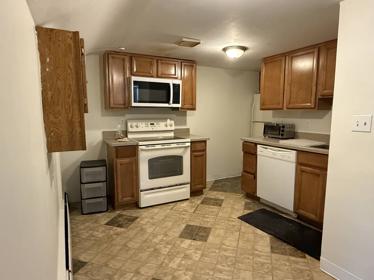 100 Lanark Rd #14, Brighton, MA 02135 - Condo for Rent - Image 9